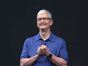 Apple reveals iOS 18, heavily customizable and AI integrated