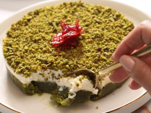 المفروكة - حلوى الفستق بالكريمة