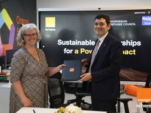 Orange Jordan has taken additional steps towards reaching more participants in its digital programs by signing a new partnership agreement with the Norwegian Refugee Council (NRC).