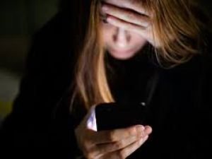 فتحت السلطات المصرية تحقيقا في الواقعة، وأمرت بضبط وإحضار المخرج