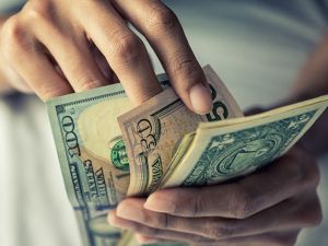 Easy Ways to Make 100 Dollars a Day
