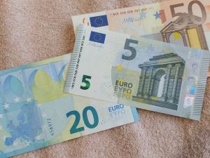 سعر اليورو مقابل الليرة السورية