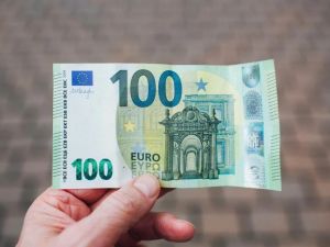 سعر اليورو مقابل الليرة السورية