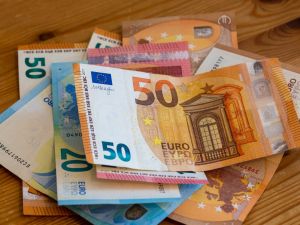 سعر اليورو مقابل الليرة السورية