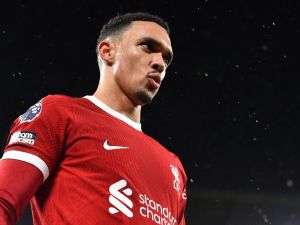 ألكسندر آرنولد مستعد للانضمام إلى ريال مدريد