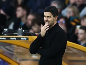 من اللاعب الذي يخطط برشلونة للوصول إليه قبل آرسنال؟