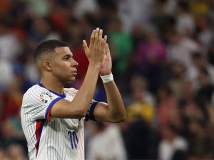 ريال مدريد يعلن نفاد تذاكر حفل تقديم مبابي