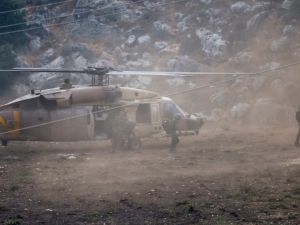 Israeli helicopter evacuating casualties