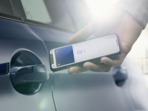 BMW Group is first automobile manufacturer to receive the Car Connectivity Consortium (CCC) Digital Key™️ certificate.