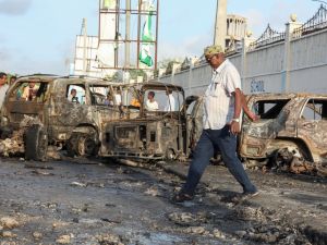 انفجار سيارة مفخخة أمام أحد المقاهي الشهيرة في العاصمة الصومالية مقديشو