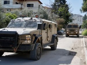 آليات عسكرية 