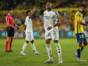 تعادل مخيب لريال مدريد (Photo by Cesar Manso / AFP)