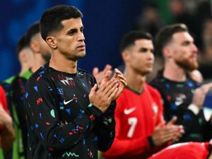 جواو كانسيلو (Photo by JAVIER SORIANO / AFP)