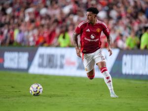 برشلونة يستهدف سانشو كبديل محتمل لويليامز