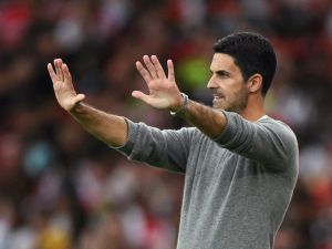 Arsenal's Spanish manager Mikel Arteta gestures from the sideline during the pre-season friendly football match between Arsenal and Bayer 04 Leverkusen at the Emirates Stadium in London on August 7, 2024. (Photo by Glyn KIRK / AFP)