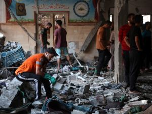 معظم ضحايا المجازر الاسرائيلية من النساء والأطفال