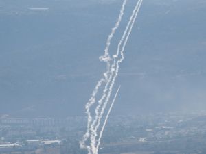 عدد صواريخ الكاتيوشا التي أُطلقت حتى الآن تجاوز 320 صاروخا