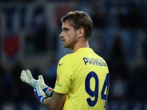 Lazio's Italian goalkeeper #94 Ivan Provedel looks on during the Italian Serie A football match between Lazio and Fiorentina at the Olympic stadium in Rome, on October 30, 2023. (Photo by Filippo MONTEFORTE / AFP)