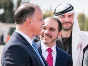 الأمير فيصل رفقة شقيقه الأمير علي والأمير هاشم