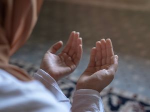دعاء في يوم الجمعة قصير للبركة في الرزق