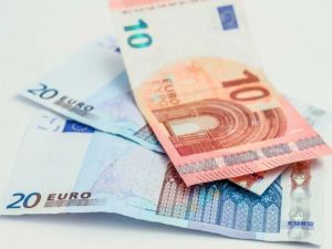 سعر اليورو مقابل الليرة السورية