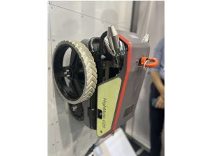 روبوت بلس بلس تطلق روبوت التنظيف HighMate C20 في معرض SMM 2024، لتعزيز الكفاءة والسلامة في صناعة الشحن البحري