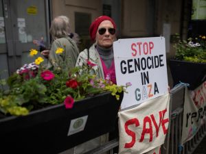 UK suspends partial arms exports to Israel fearing war crimes