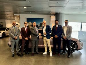 Porsche Services Middle East & Africa and Dubai Islamic Bank partner to strengthen automotive financing solutions in the UAE for their customers