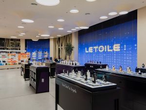 LETOILE — the hottest new beauty retailer, opened its LARGEST FLAGSHIP BEAUTY STORE in the UAE at Dubai Festival City Mall.