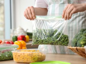 5 أطعمة تحتوي على أعلى كمية من البلاستيك الدقيق