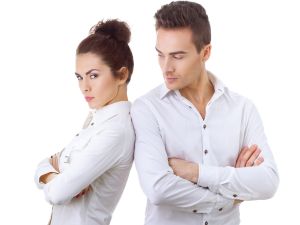 كيف تتعامل مع شريك لا يستمع؟