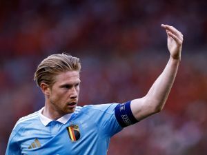 Belgium's midfielder #07 Kevin De Bruyne reacts during the international friendly football match between Belgium and Luxembourg at the Baudoin King Stadium in Brussels on June 08, 2024. (Photo by Kenzo TRIBOUILLARD / AFP)