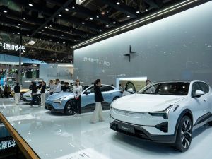 Chinese commerce minister to visit EU in last push against EV tariffs