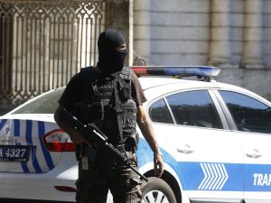 كان الإمام في حالة سكر عندما أقام العلاقة مع الشرطية