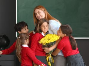 أفكار توزيعات يوم المعلم