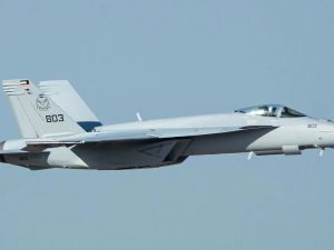 Crash of Kuwaiti F-18 fighter jet