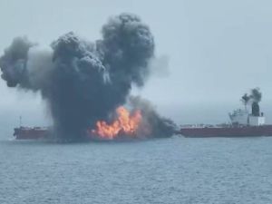 Houthis targets ship in Red Sea