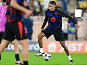 مدرب منتخب البرازيل يخطط لتغيير دور رافينيا