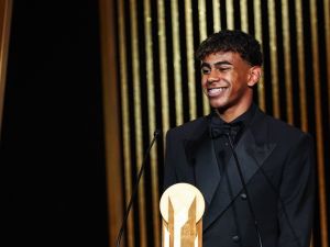 برشلونة يستعد لتمديد عقد لامين يامال بعد فوزه بجائزة كوبا