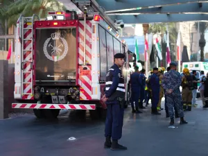 شركة الحمراء العقارية تنفذ بنجاح إخلاء وهمي في حالة الطوارئ للارتقاء بمستوى سلامة الموظفين بالبرج 