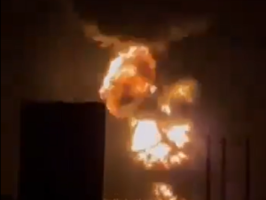 Massive fire in Iran oil refinery 