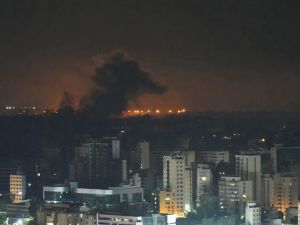 شن 12 غارة جوية على الضاحية الجنوبية للعاصمة بيروت، ليلا