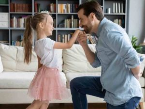 كيف نعلم الأطفال الأخلاق الحميدة (ولماذا هي هامة)