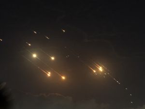 طهران أبلغت دولا إقليمية ووسطاء مع واشنطن بأنها سترد بالمثل على "اسرائيل"