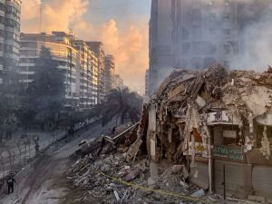 قصف ودمار