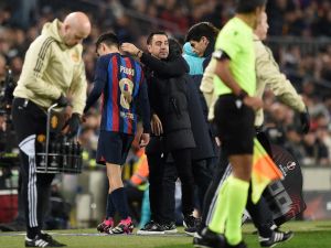 تفاصيل مثيرة حول لياقة لاعب برشلونة وعلاقته بتشافي