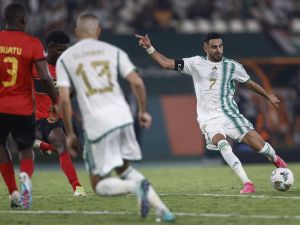 التشكيلة المتوقعة للمنتخب الجزائري ضد ليبيريا