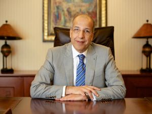 رئيس مجلس إدارة مجموعة بنك ABC السيد/ الصديق عمر الكبير