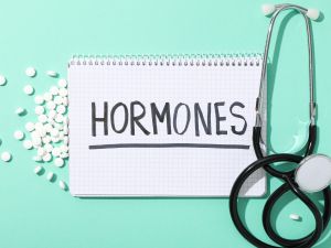 طبيب البوابة: 8 أنواع من الهرمونات تؤثر على صحتك