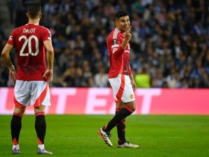 Manchester United's Brazilian midfielder #18 Casemiro gestures during the UEFA Europa League 1st round day 2 between FC Porto and Manchester United at the Dragao stadium in Porto on October 3, 2024. (Photo by MIGUEL RIOPA / AFP)